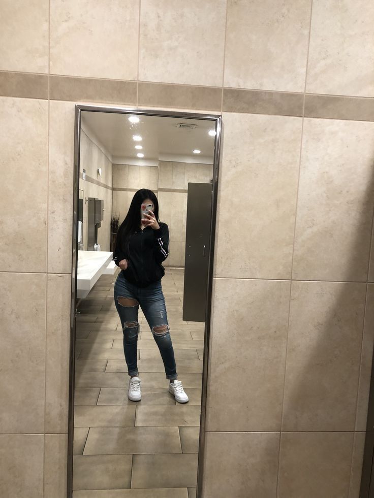 <em><strong>Camila R. </strong></em>